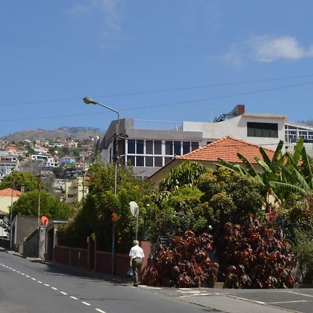 Top Floor With Balcony In Funchal Exterior photo